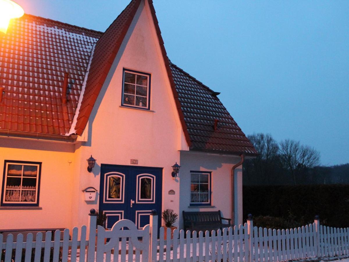 Cozy Apartment In Boltenhagen Near Seabeach 외부 사진